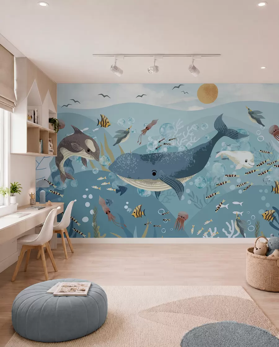 murais de parede Ilustração infantil com uma baleia azul rodeada de peixes, lulas e medusas num oceano azul com bolhas w08921