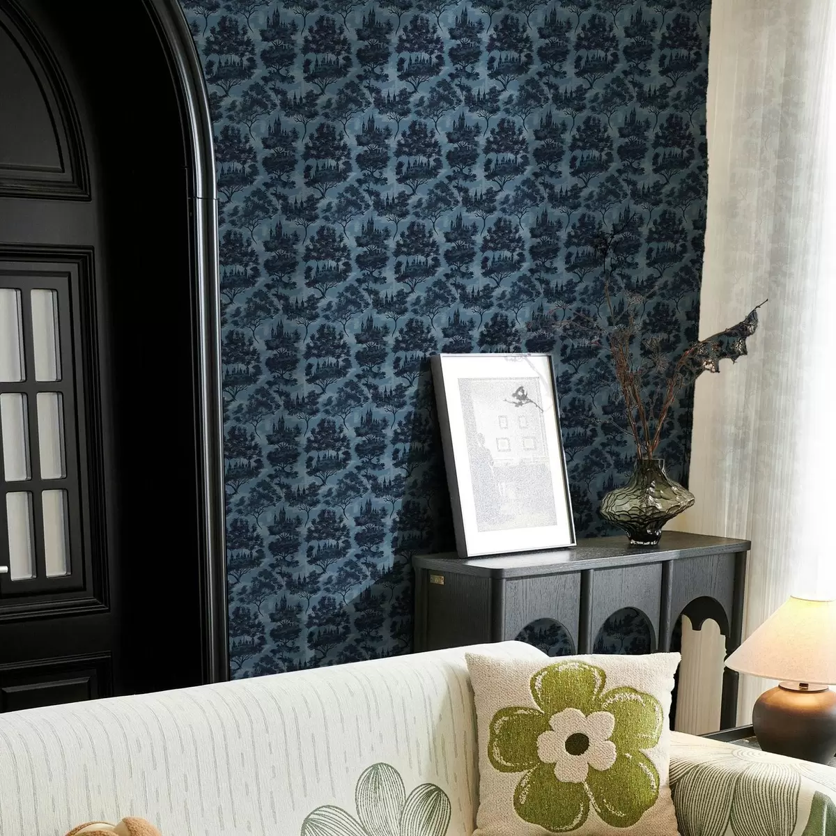 Papel de parede Castelos góticos entre as árvores da floresta nocturna a00130v1