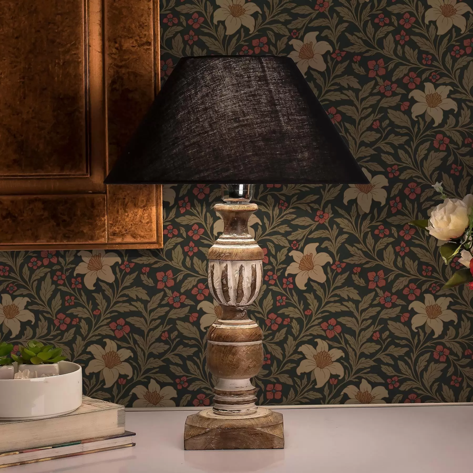 murais de parede Fundo escuro com flores amarelas e vermelhas em estilo Arte Nova a00293