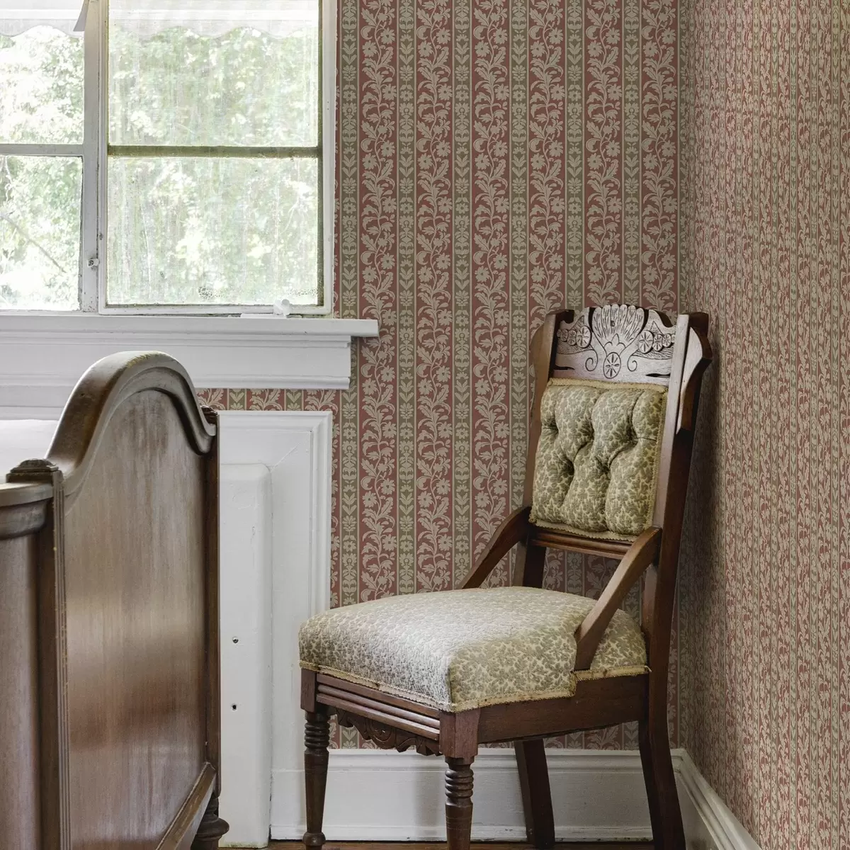 Papel de parede Riscas verticais retro com padrão floral a00362