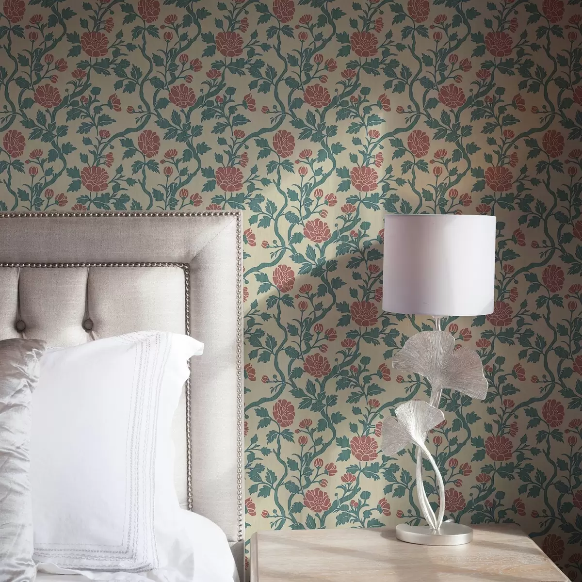 Papel de parede Flores cor-de-rosa ornamentais sobre um fundo bege a00414