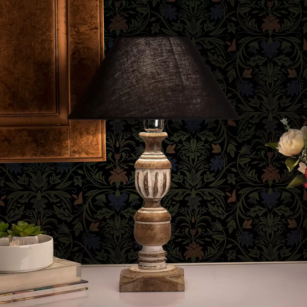 Papel de parede Ornamento escuro com plantas em estilo clássico a00412