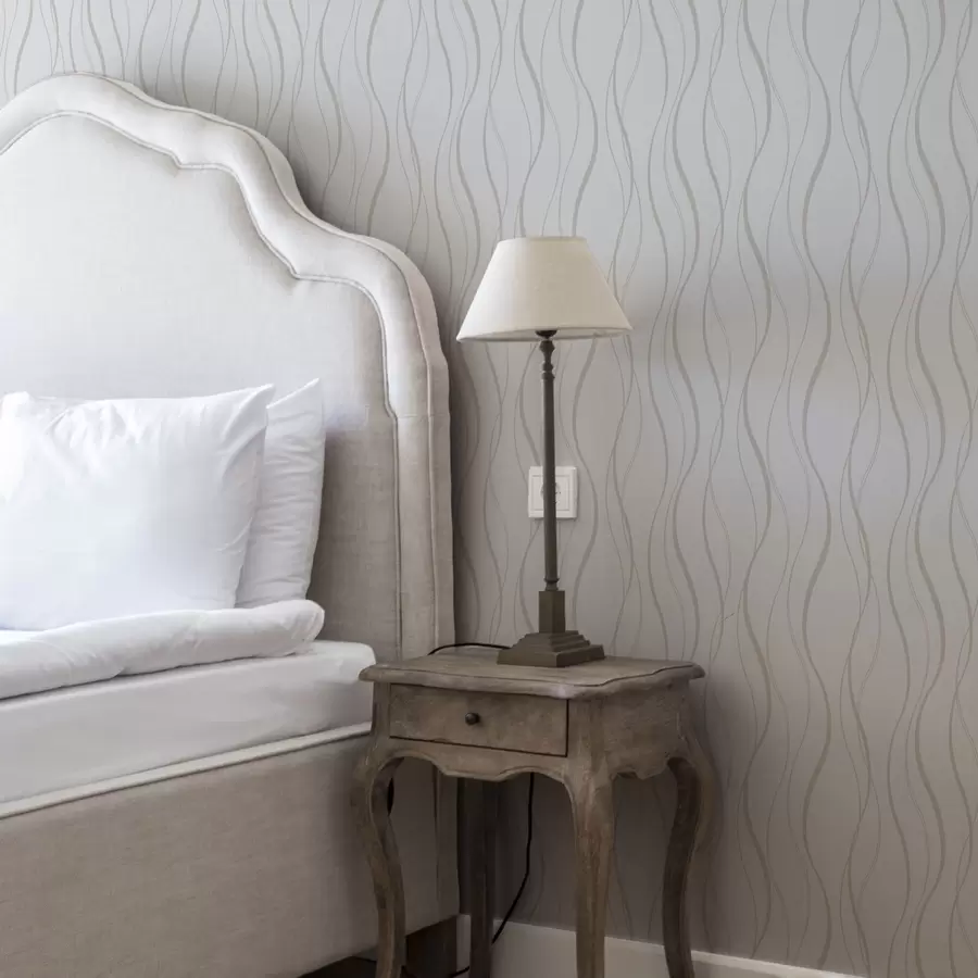 murais de parede Linhas bege onduladas abstractas sobre um fundo branco a00480