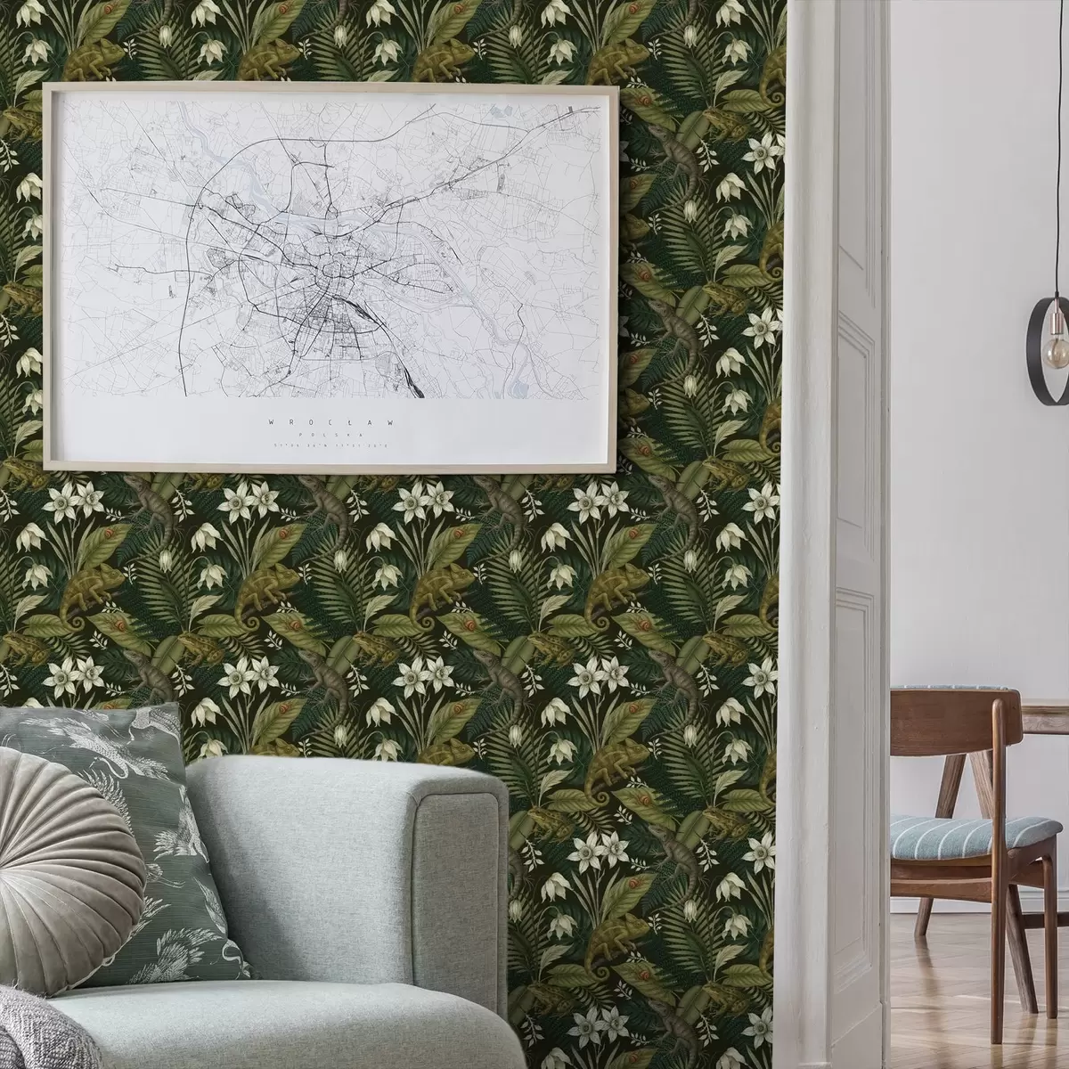 Papel de parede Camaleões e folhas tropicais, flores brancas, solo escuro a00608v1