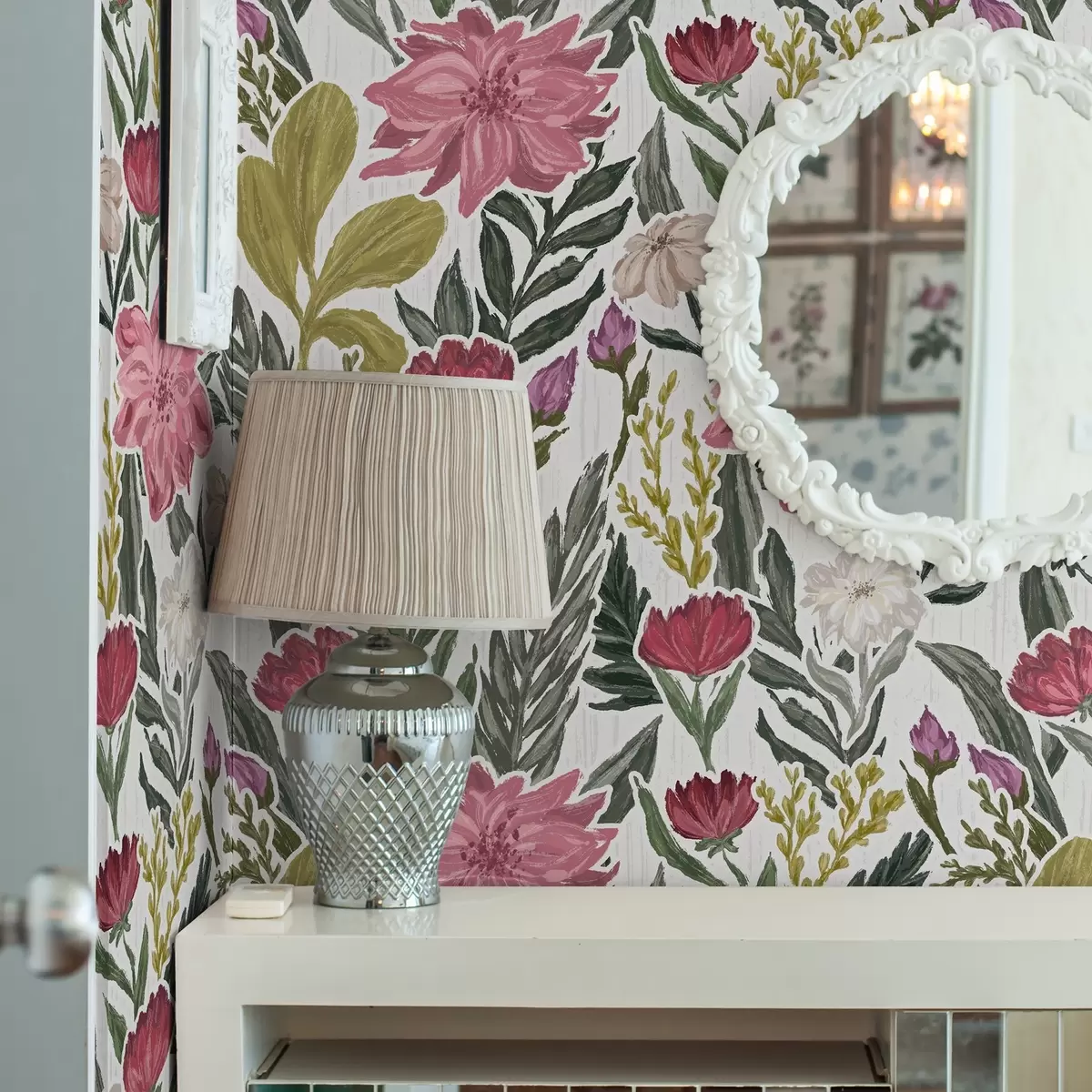 Papel de parede Flores exuberantes em tons de rosa e creme sobre fundo branco, textura impasto a00629v1