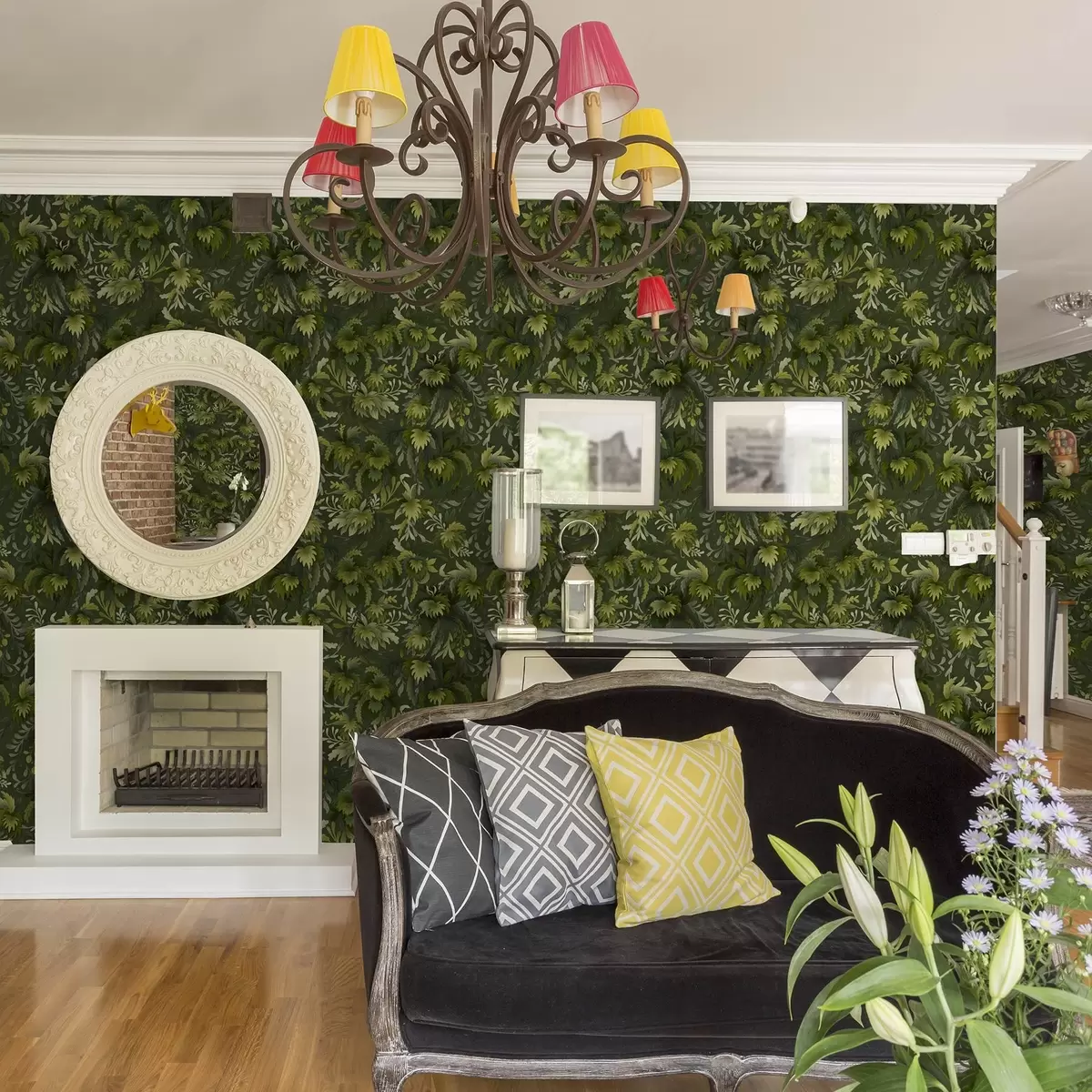 Papel de parede Folhagem verde densa sobre um fundo verde escuro a00805