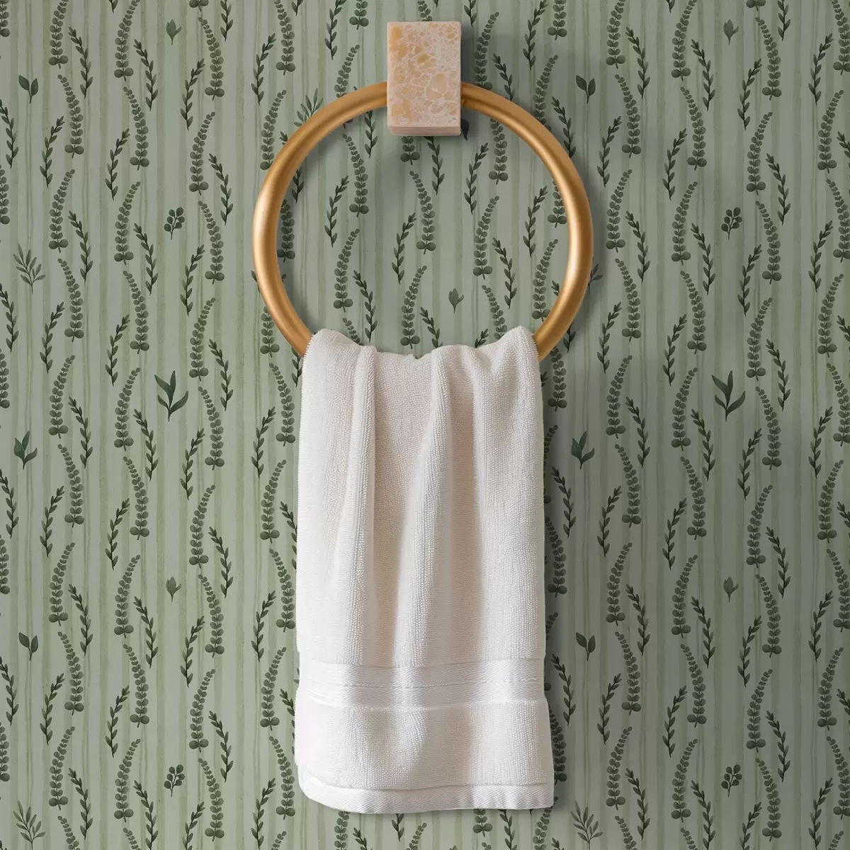 Papel de parede Ervas verdes densas e rebentos de hortelã com riscas a00819