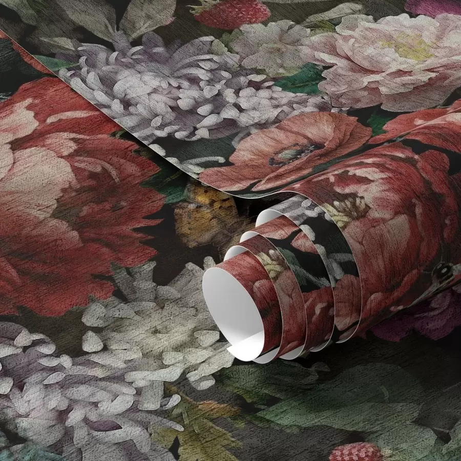 murais de parede Peônias dramáticas escuras, bagas e borboleta sobre fundo preto a00862