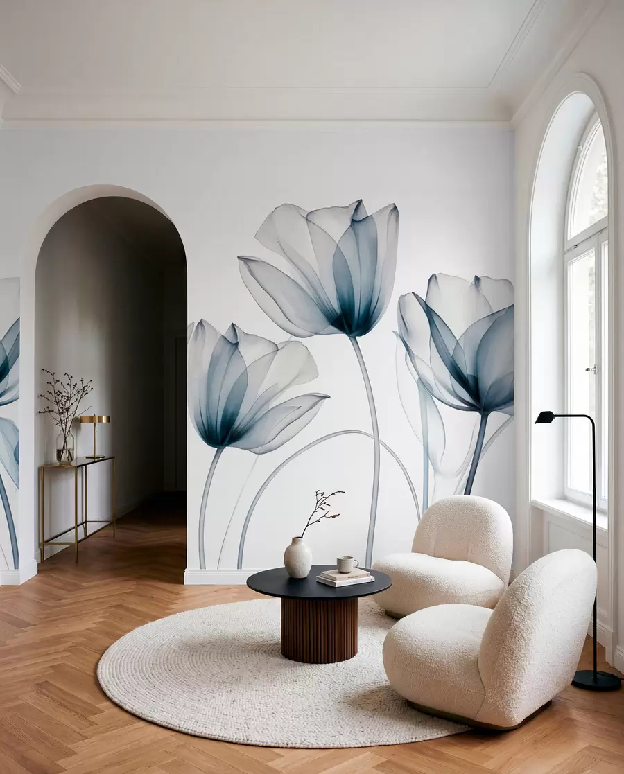 murais de parede Flores de tulipa translúcidas azuis e brancas com hastes longas, contra um fundo claro, arte floral delicada e texturizada w09538