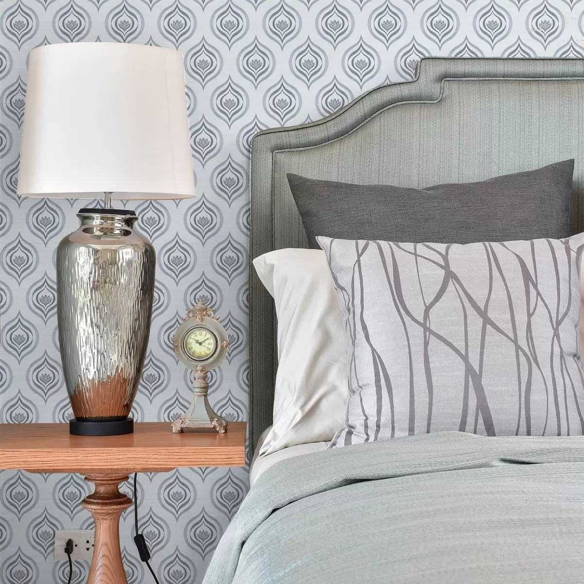 Papel de parede Motivo de gota elegante com uma flor em tons cinza-azulados a00977v3