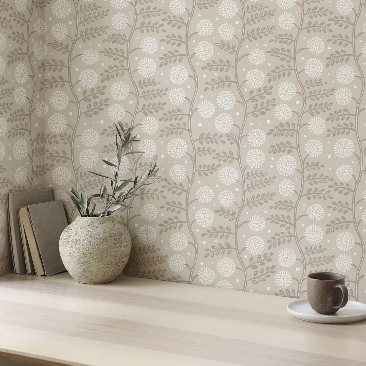 Papel de parede Caules bege com flores brancas fofas e pontos suaves a00997