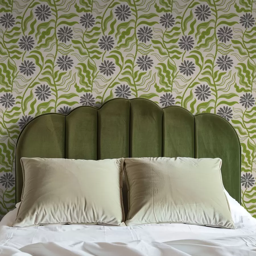 murais de parede Margaridas verdes divertidas com folhas onduladas sobre um fundo creme a00998