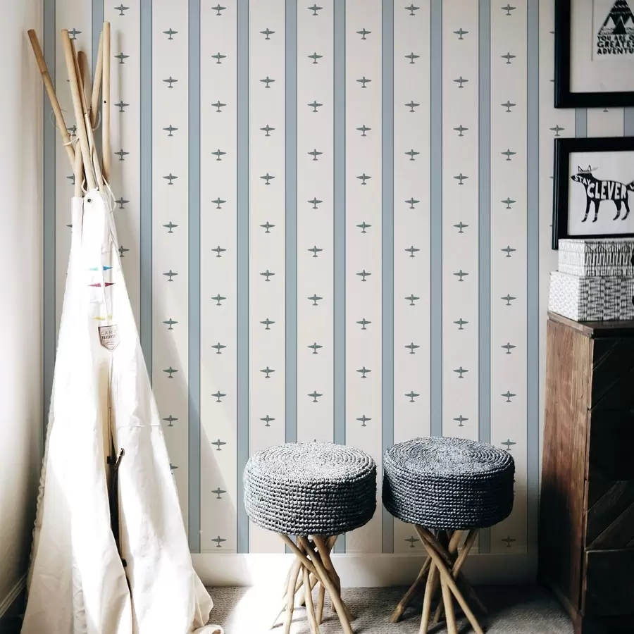 murais de parede Pequenos aviões com riscas sobre fundo azul a01171