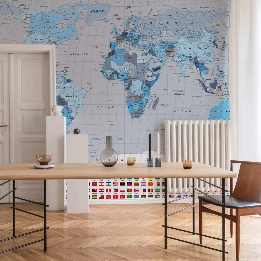 murais de parede Um mapa político do mundo com bandeiras em tons de azul, em inglês c00004env3
